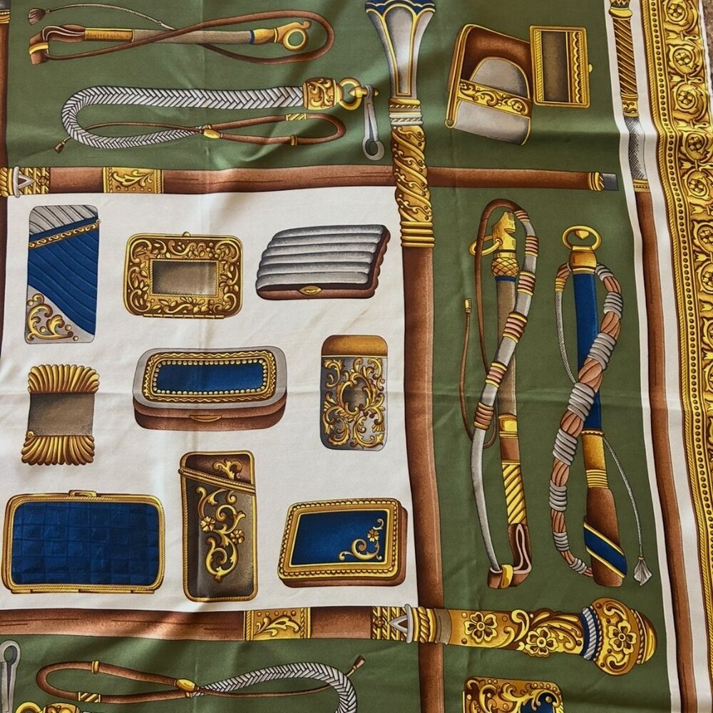 Beautiful Vintage Genny Silk Scarf of Golds and Greens, Made in Italy, ~ 34 x 34 - Picture 7 of 16